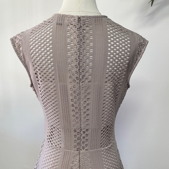 Twenty Elegant Lined Lace Sleeveless Dress Soft M - Picture 11 of 12